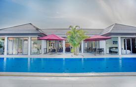 Стильная вилла с бассейном и гаражом в Раваи, Муанг Пхукет, Пхукет, Таиланд за $723 000
