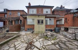 Дом в городе на Симингтон-авеню, Олд Торонто, Торонто,  Онтарио,   Канада за C$2 117 000