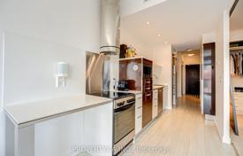 Квартира на Дэн Леки Вей, Олд Торонто, Торонто,  Онтарио,   Канада за C$710 000