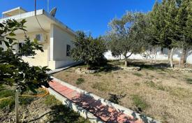 Частный дом с ухоженной территорией расположен на отрезке Тирана — Дуррес за 200 000 €