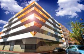 Четырехкомнатная квартира с террасой в жилом комплексе с парковкой, зоной отдыха и бассейном, Торревьеха, Испания за 250 000 €