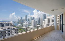 Комфортабельные апартаменты с видом на океан в резиденции на первой линии от пляжа, Майами, Флорида, США за $949 000