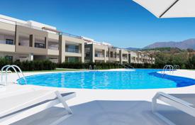 Четырехкомнатные апартаменты с собственным садом в новой закрытой резиденции, в 150 метрах от пляжа, Эстепона, Испания за 375 000 €