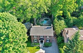 Дом в городе в Этобико, Торонто, Онтарио,  Канада за C$2 471 000