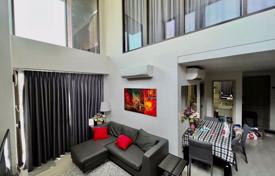 Квартира в Пхра Кханонге, Бангкок, Таиланд за $239 000
