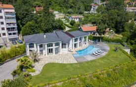 Трехэтажная меблированная вилла с видом на море, Ловран, Приморско-Горанская жупания, Хорватия за 3 500 000 €