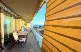 Продается привлекательная квартира с видом на море в Прогресе, Бадалона за 495 000 €