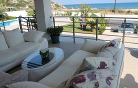 Шикарная вилла с 5 спальнями в заповеднике Алагади на берегу моря за 1 802 000 €