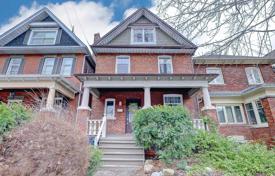 Дом в городе в Олд Торонто, Торонто, Онтарио,  Канада за C$2 083 000