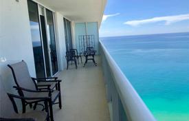 Меблированные трехспальные апартаменты в шаге от пляжа, Халландейл Бич, Флорида, США за 824 000 €