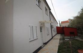 Дом в городе в Каштел-Старий, Каштела, Сплитско-Далматинская жупания,  Хорватия за 850 000 €