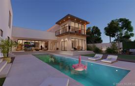 Современная вилла с задним двором, бассейном, террасой и двумя гаражами, Майами-Бич, США за 7 121 000 €