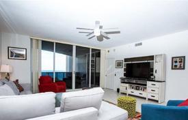 Светлая квартира с видом на океан в резиденции на первой линии от пляжа, Форт Лодердейл, Флорида, США за $1 050 000