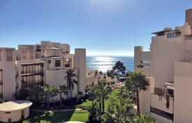 Апартаменты с 2 спальнями на первой линии пляжа в новом районе Золотой Мили Марбельи, Эстепона, Испания за 399 000 €