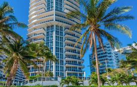 Пятикомнатные апартаменты с видом на океан, сад и бассейн в Бал Харборе, Флорида, США за 2 690 000 €
