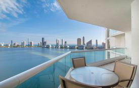 Стильные меблированные апартаменты на первой линии от океана в Авентуре, Флорида, США за 1 800 000 €