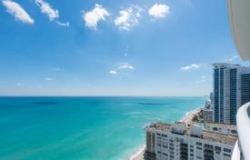 Светлые апартаменты с видом на океан в резиденции на первой линии от пляжа, Холливуд, Флорида, США за $1 299 000