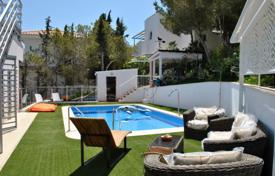 Новая вилла класса люкс с бассейном в зеленой заповедной зоне, в 100 метрах от пляжа, Кампоамор, Испания за 5 300 € в неделю