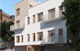 Качественная квартира с парковочным местом, Бадалона, Испания за 220 000 €