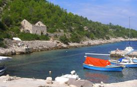 Красивый земельный участок в 100 метрах от моря, Вела-Лука, Хорватия за 579 000 €