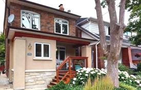 Дом в городе на Хиллсдейл-авеню Запад, Торонто, Онтарио,  Канада за C$1 968 000