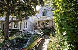 Дом в городе в Восточном Йорке, Торонто, Онтарио,  Канада за C$1 386 000