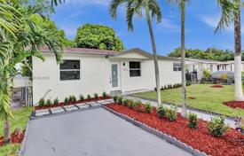 Дом в городе в Майами Гарденс, США за $535 000