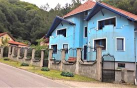 Дом в городе в Муреш, Румыния за 249 000 €