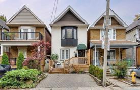 Дом в городе в Олд Торонто, Торонто, Онтарио,  Канада за C$1 603 000