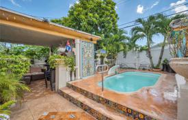 Дом в городе в Майами, США за $1 100 000