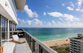 Двухуровневый солнечный пентхаус на песчаном пляже в Майами-Бич, Флорида, США за 1 488 000 €