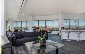 Двухуровневые апартаменты в элитном комплексе с широким спектром услуг, Лос-Анджелес, США за 4 651 000 €