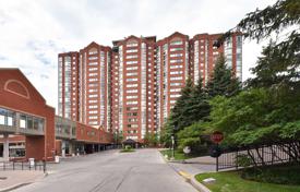 Квартира на Эглинтон-авеню Восток, Торонто, Онтарио,  Канада за C$941 000