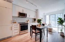Квартира в Янг-стрит, Торонто, Онтарио,  Канада за C$890 000