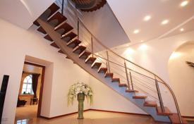 Эксклюзивный 4-х этажный особняк в Кемери за 1 900 000 €