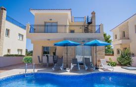 Комплекс вилл с бассейнами и панорамными видами рядом, Меса Хорио, Кипр за От 689 000 €