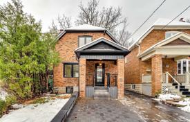 Дом в городе на Хиллсдейл-авеню Запад, Торонто, Онтарио,  Канада за C$2 009 000