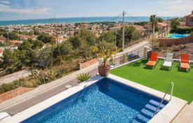 Стильная вилла с бассейном и видом на море, Калафель, Таррагона, Испания за 850 000 €