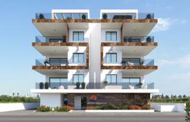 Трехэтажное здание с 6 квартирами рядом с морем, Ливадия, Кипр за 1 340 000 €