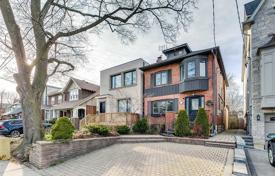 Дом в городе в Олд Торонто, Торонто, Онтарио,  Канада за C$2 258 000