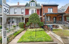 Дом в городе в Montrose Avenue, Торонто, Онтарио,  Канада за C$1 650 000