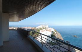 Четырехкомнатная квартира с панорамным видом в Акантиладо‑де-лос-Гигантесе, Тенерифе, Испания за 575 000 €
