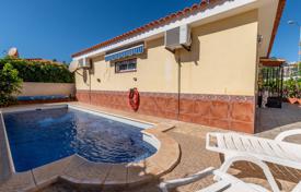 Меблированная вилла с бассейном в Санта-Крус‑де-Тенерифе, Канарские острова, Испания за 349 000 €