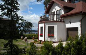 Благоустроенный дом на берегу озера в посёлке «Балтэзерс» за 470 000 €