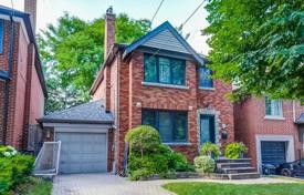 Дом в городе в Восточном Йорке, Торонто, Онтарио,  Канада за C$2 145 000