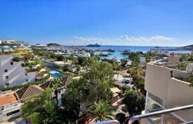 Трехкомнатный меблированный пентхаус с видом на порт, на первой линии от моря, Ибица, Балеарские острова, Испания за $2 900 в неделю