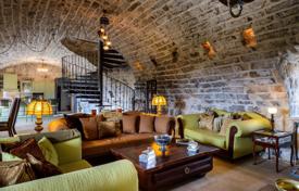 Меблированная каменная вилла с гостевым домом и бассейном, Дубровник, Хорватия за 1 700 000 €
