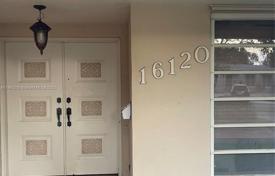 Дом в городе в Майами-Лейкс, США за $1 350 000