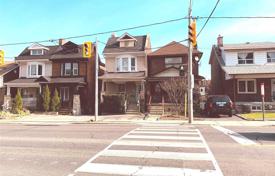 Дом в городе на улице Дафферин, Торонто, Онтарио,  Канада за C$1 177 000