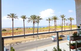 Уютные апартаменты с террасой и видом на море в светлой резиденции, Нетания, Израиль за $575 000